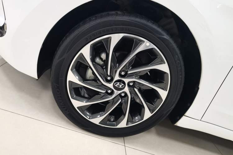 Used Hyundai Elantra (6th Generation / Lingdong) 2019 1.4T Dual-Clutch Xuan Dong · Dynamic Model Left Front Wheel Hub