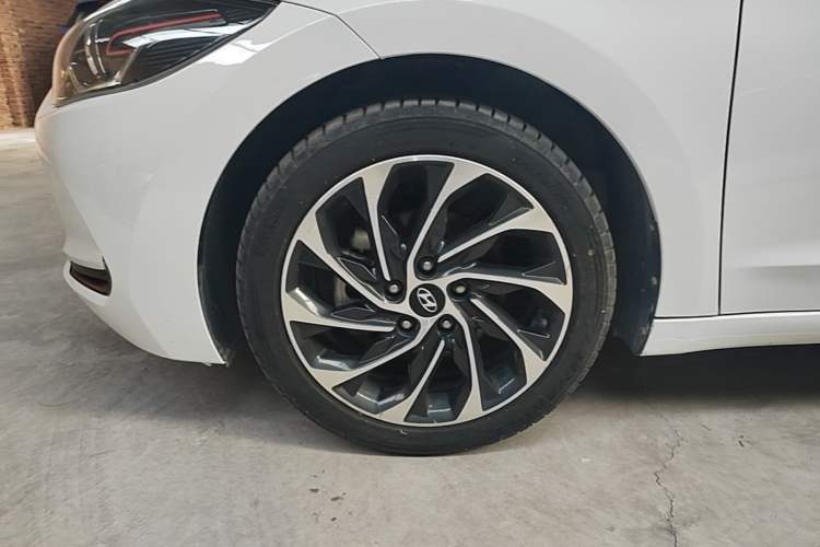 Used Hyundai Elantra (6th Generation / Lingdong) 2019 1.5L CVT ZhiXuan – Elite Version Left Front Wheel Hub