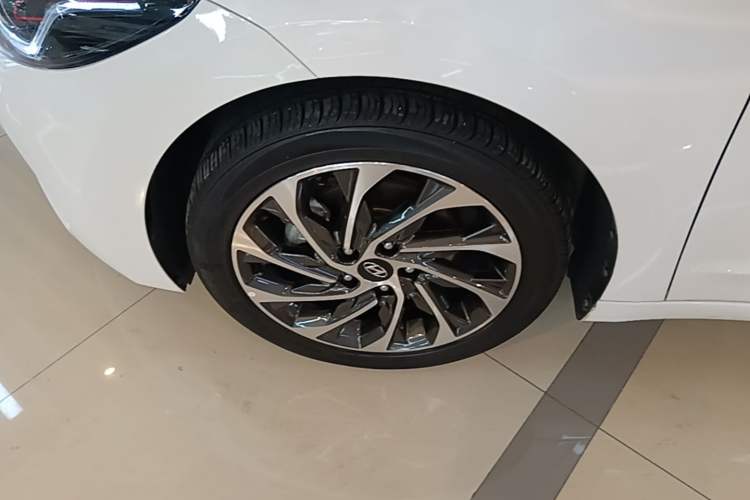 Used Hyundai Elantra (6th Generation / Lingdong) 2019 1.5L CVT ZhiXuan – Elite Version Left Front Wheel Hub