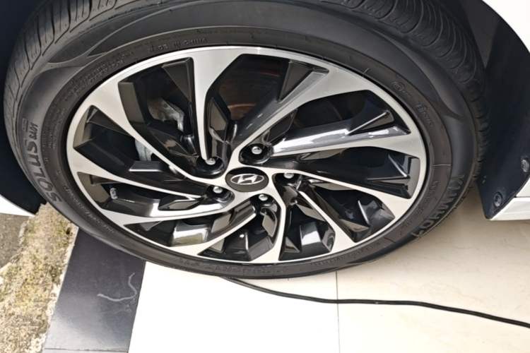 Used Hyundai Elantra (6th Generation / Lingdong) 2019 1.5L CVT ZhiXuan – Elite Version Left Front Wheel Hub