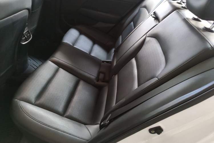 Used Hyundai Elantra (6th Generation / Lingdong) 2019 1.5L CVT ZhiXuan – Elite Version Left Rear Seat