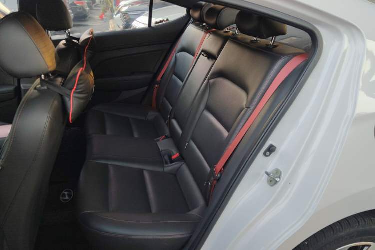Used Hyundai Elantra (6th Generation / Lingdong) 2019 1.4T Dual-Clutch Xuan Dong · Dynamic Model Left Rear Seat