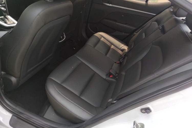 Used Hyundai Elantra (6th Generation / Lingdong) 2019 1.5L CVT ZhiXuan – Elite Version Left Rear Seat