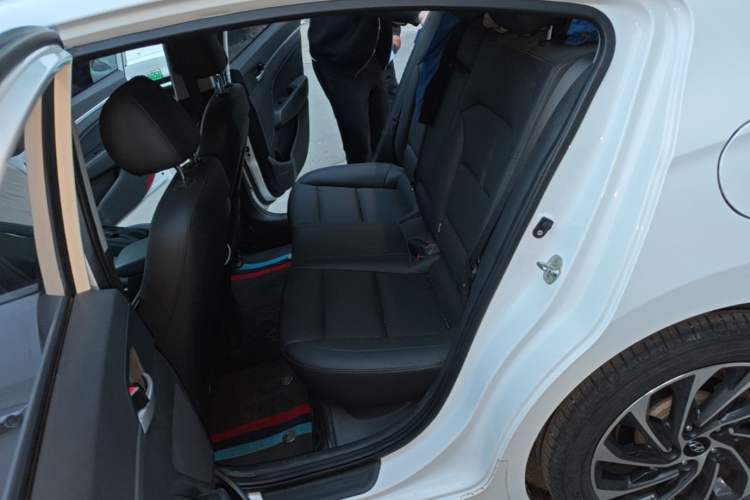 Used Hyundai Elantra (6th Generation / Lingdong) 2019 1.5L CVT ZhiXuan – Elite Version Left Rear Seat