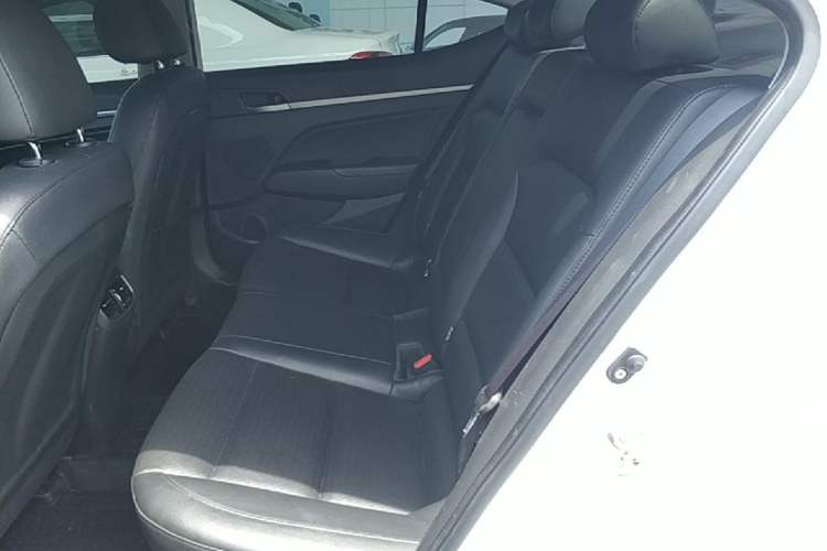 Used Hyundai Elantra (6th Generation / Lingdong) 2019 1.5L CVT ZhiXuan – Elite Version Left Rear Seat