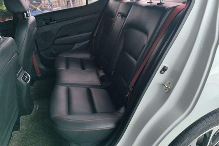 Used Hyundai Elantra (6th Generation / Lingdong) 2019 1.4T Dual-Clutch Xuan Dong · Dynamic Model Left Rear Seat