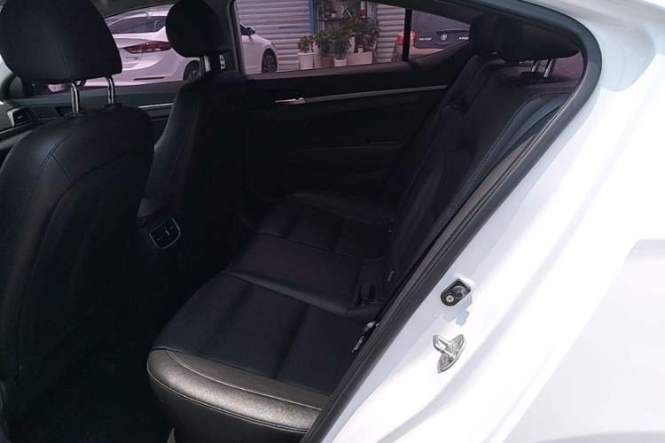 Used Hyundai Elantra (6th Generation / Lingdong) 2019 1.5L CVT ZhiXuan – Elite Version Left Rear Seat