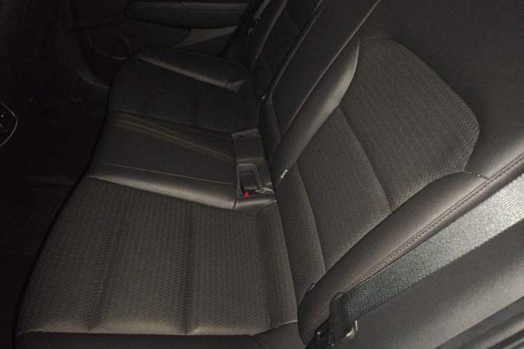 Used Hyundai Elantra (6th Generation / Lingdong) 2019 1.5L CVT ZhiXuan – Elite Version Left Rear Seat