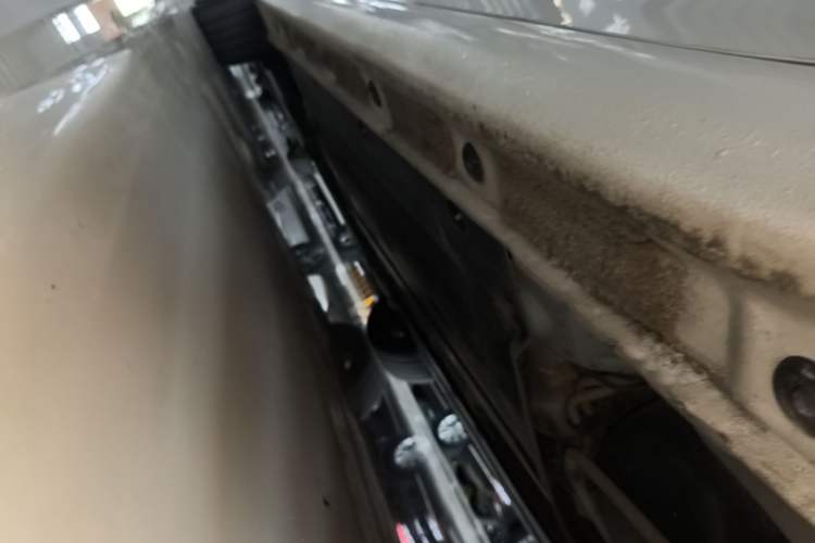 Used Hyundai Elantra (6th Generation / Lingdong) 2019 1.5L CVT ZhiXuan – Elite Version Left Side Sill