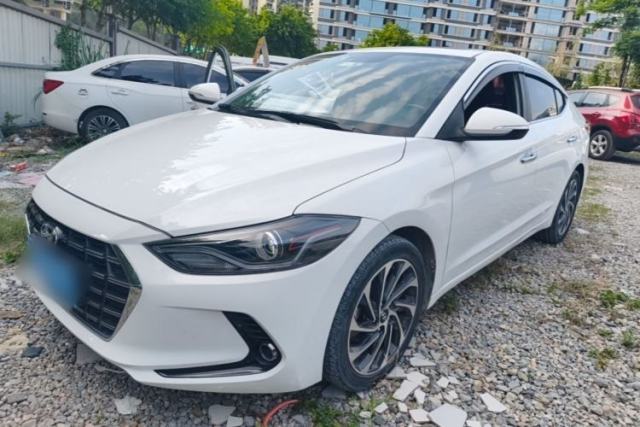 Hyundai Elantra (6th Generation / Lingdong) 2019 1.4T Dual-Clutch Xuan Dong · Dynamic Model usado