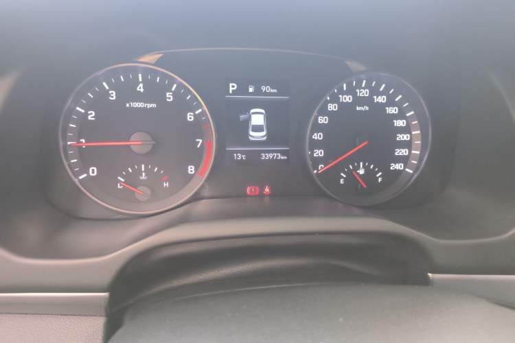 Used Hyundai Elantra (6th Generation / Lingdong) 2019 1.5L CVT ZhiXuan – Elite Version Odometer Close Up