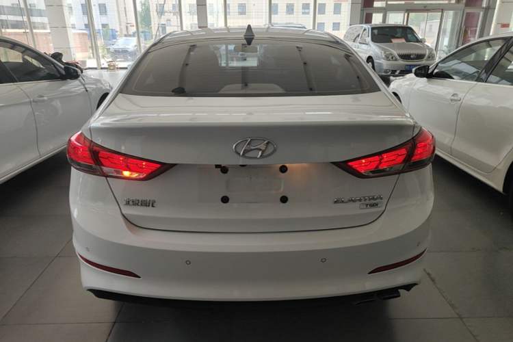 Used Hyundai Elantra (6th Generation / Lingdong) 2019 1.4T Dual-Clutch Xuan Dong · Dynamic Model Rear
