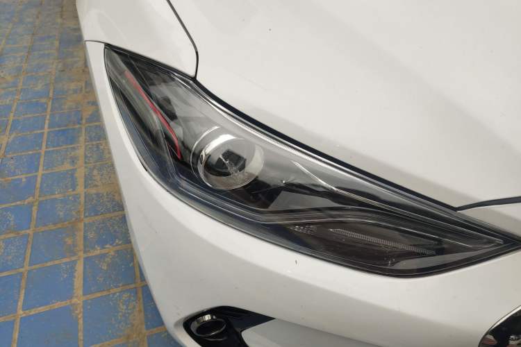 Used Hyundai Elantra (6th Generation / Lingdong) 2019 1.4T Dual-Clutch Xuan Dong · Dynamic Model Right Front Headlight