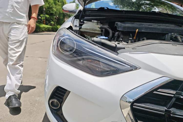 Used Hyundai Elantra (6th Generation / Lingdong) 2019 1.4T Dual-Clutch Xuan Dong · Dynamic Model Right Front Headlight