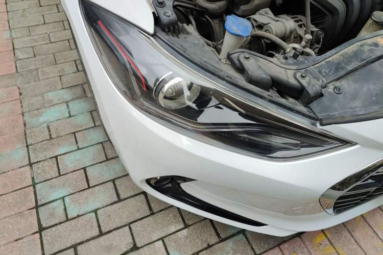 Used Hyundai Elantra (6th Generation / Lingdong) 2019 1.5L CVT ZhiXuan – Elite Version Right Front Headlight