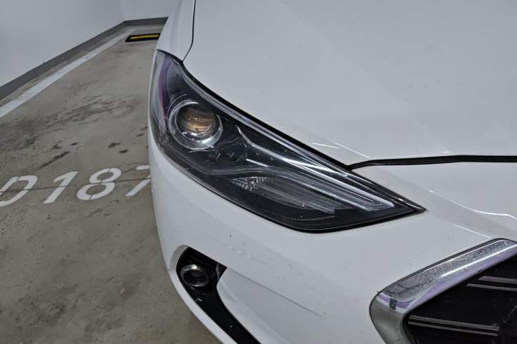 Used Hyundai Elantra (6th Generation / Lingdong) 2019 1.4T Dual-Clutch Xuan Dong · Dynamic Model Right Front Headlight