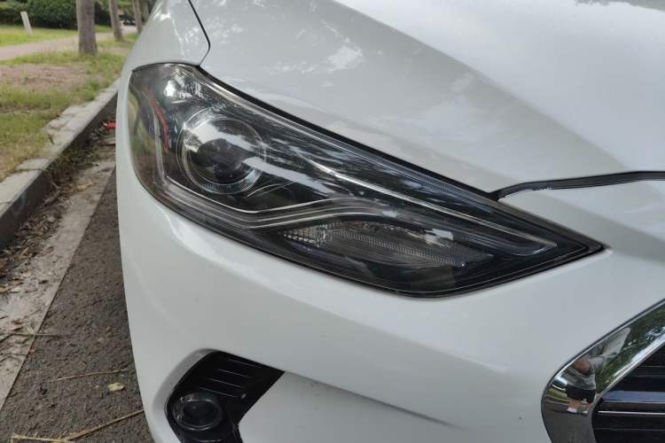 Used Hyundai Elantra (6th Generation / Lingdong) 2019 1.4T Dual-Clutch Xuan Dong · Dynamic Model Right Front Headlight