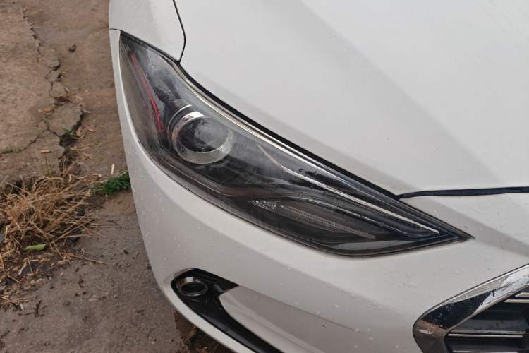 Used Hyundai Elantra (6th Generation / Lingdong) 2019 1.5L CVT ZhiXuan – Elite Version Right Front Headlight
