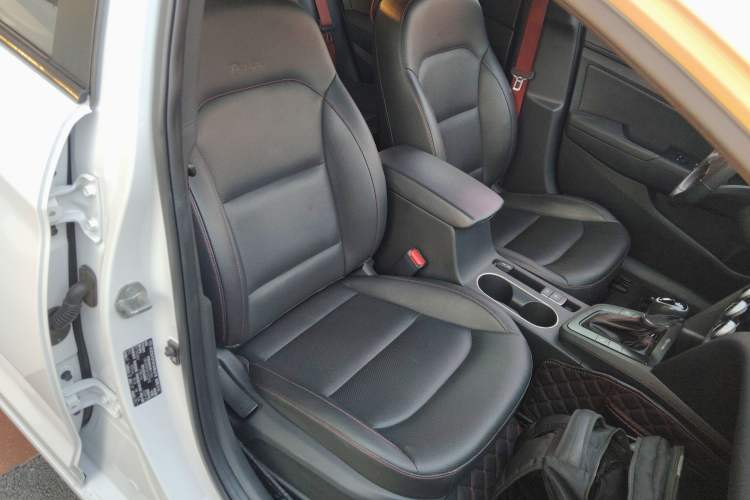 Used Hyundai Elantra (6th Generation / Lingdong) 2019 1.4T Dual-Clutch Xuan Dong · Dynamic Model Right Front Seat