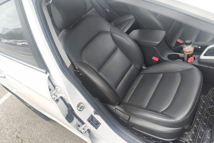 Used Hyundai Elantra (6th Generation / Lingdong) 2019 1.5L CVT ZhiXuan – Elite Version Right Front Seat