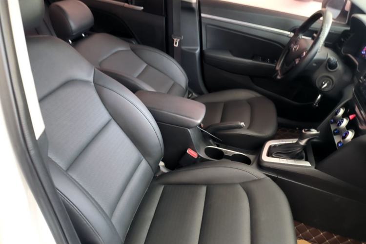 Used Hyundai Elantra (6th Generation / Lingdong) 2019 1.5L CVT ZhiXuan – Elite Version Right Front Seat