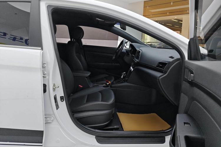 Used Hyundai Elantra (6th Generation / Lingdong) 2019 1.4T Dual-Clutch Xuan Dong · Dynamic Model Right Front Seat