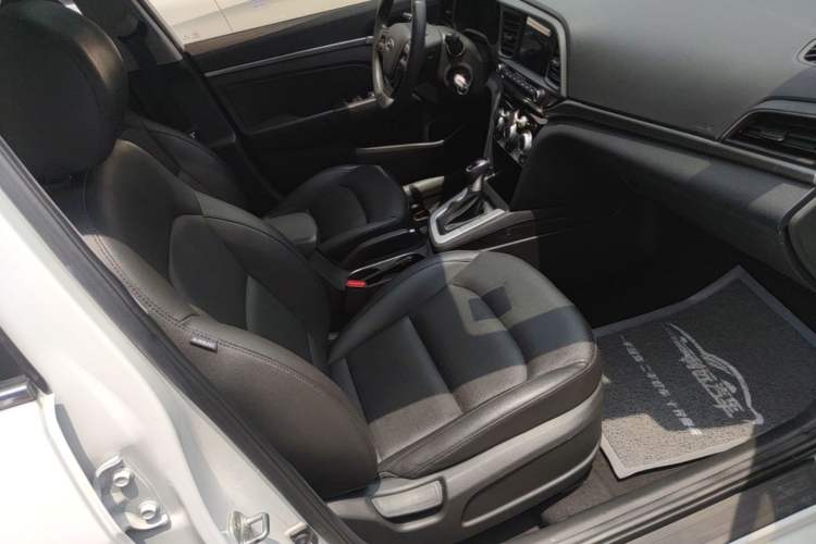 Used Hyundai Elantra (6th Generation / Lingdong) 2019 1.5L CVT ZhiXuan – Elite Version Right Front Seat