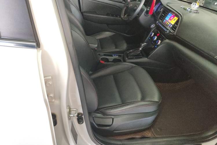 Used Hyundai Elantra (6th Generation / Lingdong) 2019 1.4T Dual-Clutch Xuan Dong · Dynamic Model Right Front Seat