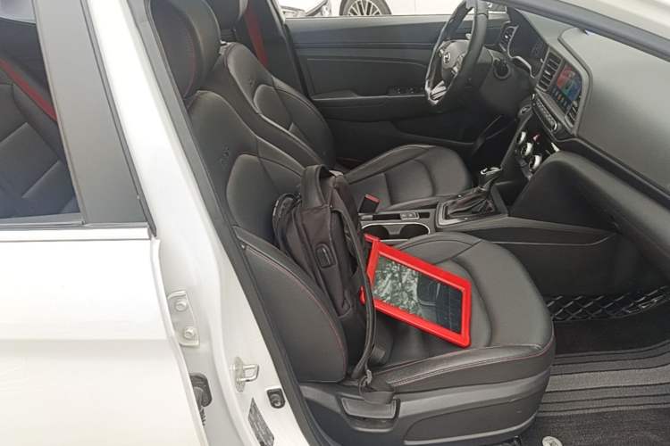Used Hyundai Elantra (6th Generation / Lingdong) 2019 1.4T Dual-Clutch Xuan Dong · Dynamic Model Right Front Seat