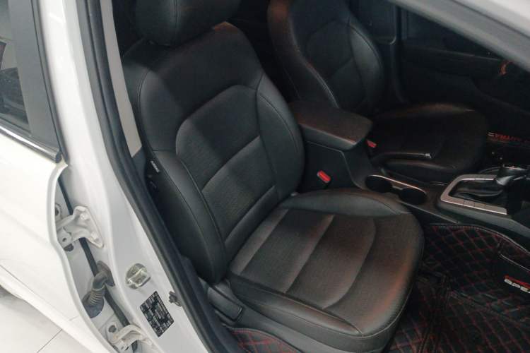Used Hyundai Elantra (6th Generation / Lingdong) 2019 1.5L CVT ZhiXuan – Elite Version Right Front Seat