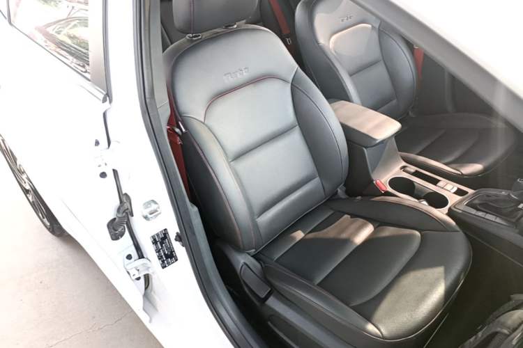 Used Hyundai Elantra (6th Generation / Lingdong) 2019 1.4T Dual-Clutch Xuan Dong · Dynamic Model Right Front Seat