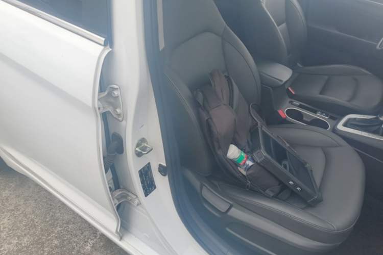Used Hyundai Elantra (6th Generation / Lingdong) 2019 1.5L CVT ZhiXuan – Elite Version Right Front Seat