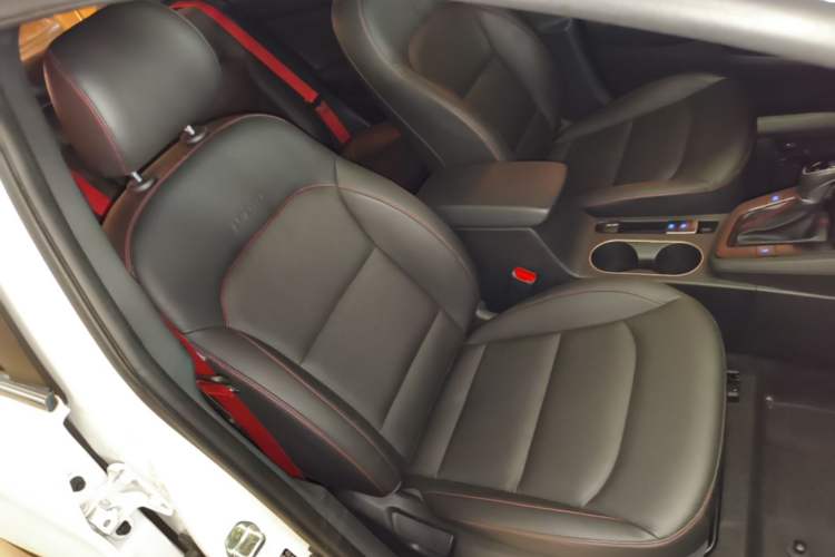Used Hyundai Elantra (6th Generation / Lingdong) 2019 1.4T Dual-Clutch Xuan Dong · Dynamic Model Right Front Seat