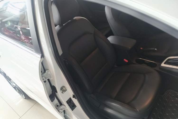 Used Hyundai Elantra (6th Generation / Lingdong) 2019 1.5L CVT ZhiXuan – Elite Version Right Front Seat