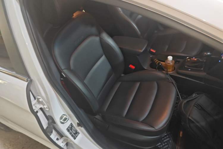 Used Hyundai Elantra (6th Generation / Lingdong) 2019 1.4T Dual-Clutch Xuan Dong · Dynamic Model Right Front Seat