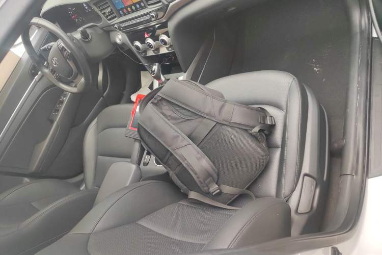 Used Hyundai Elantra (6th Generation / Lingdong) 2019 1.5L CVT ZhiXuan – Elite Version Right Front Seat