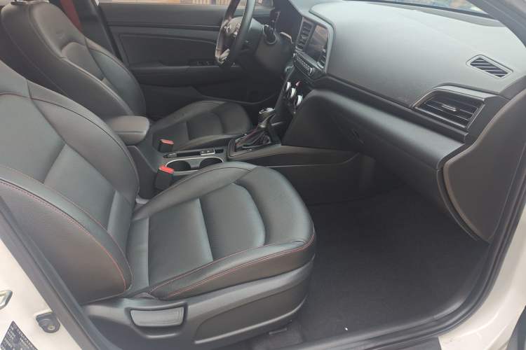 Used Hyundai Elantra (6th Generation / Lingdong) 2019 1.4T Dual-Clutch Xuan Dong · Dynamic Model Right Front Seat
