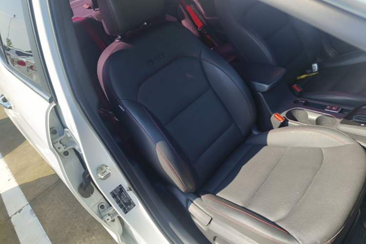 Used Hyundai Elantra (6th Generation / Lingdong) 2019 1.4T Dual-Clutch Xuan Dong · Dynamic Model Right Front Seat