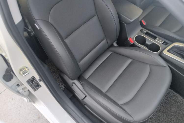 Used Hyundai Elantra (6th Generation / Lingdong) 2019 1.5L CVT ZhiXuan – Elite Version Right Front Seat
