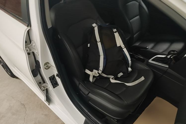 Used Hyundai Elantra (6th Generation / Lingdong) 2019 1.5L CVT ZhiXuan – Elite Version Right Front Seat