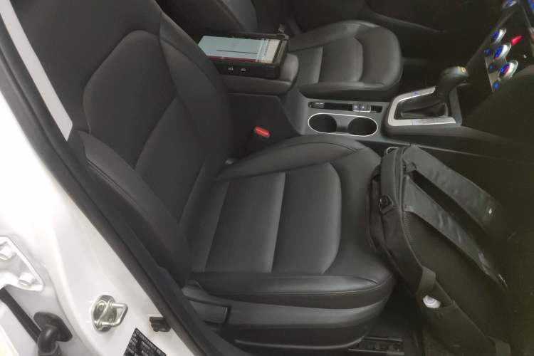 Used Hyundai Elantra (6th Generation / Lingdong) 2019 1.5L CVT ZhiXuan – Elite Version Right Front Seat