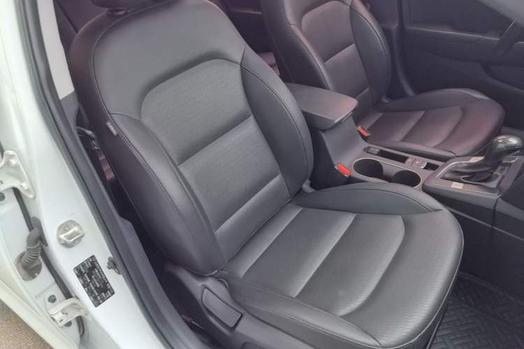 Used Hyundai Elantra (6th Generation / Lingdong) 2019 1.5L CVT ZhiXuan – Elite Version Right Front Seat