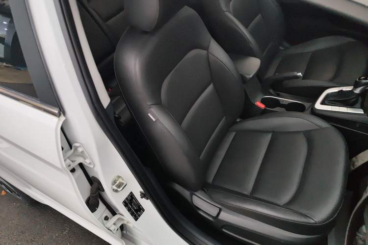 Used Hyundai Elantra (6th Generation / Lingdong) 2019 1.5L CVT ZhiXuan – Elite Version Right Front Seat