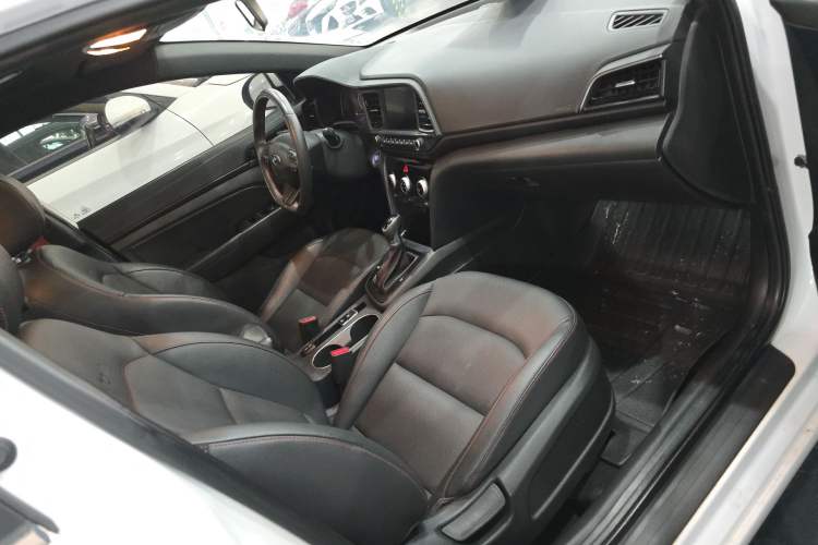 Used Hyundai Elantra (6th Generation / Lingdong) 2019 1.4T Dual-Clutch Xuan Dong · Dynamic Model Right Front Seat