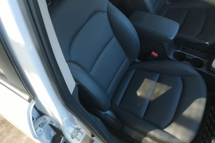 Used Hyundai Elantra (6th Generation / Lingdong) 2019 1.5L CVT ZhiXuan – Elite Version Right Front Seat