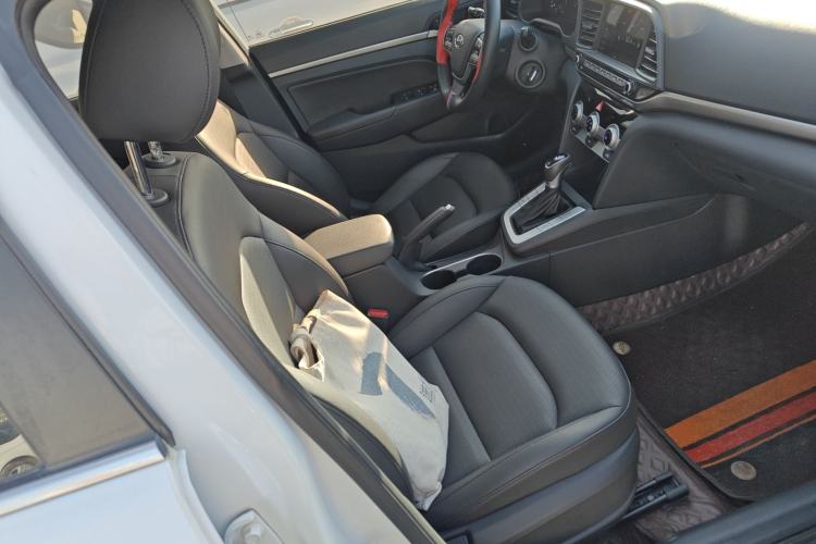 Used Hyundai Elantra (6th Generation / Lingdong) 2019 1.5L CVT ZhiXuan – Elite Version Right Front Seat