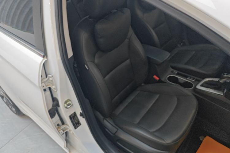 Used Hyundai Elantra (6th Generation / Lingdong) 2019 1.5L CVT ZhiXuan – Elite Version Right Front Seat