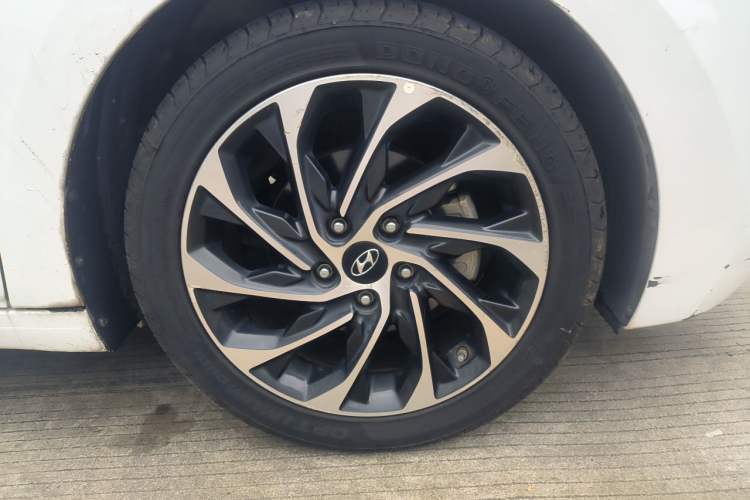 Used Hyundai Elantra (6th Generation / Lingdong) 2019 1.4T Dual-Clutch Xuan Dong · Dynamic Model Right Front Wheel Hub