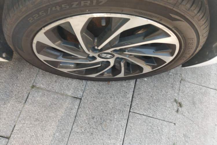 Used Hyundai Elantra (6th Generation / Lingdong) 2019 1.5L CVT ZhiXuan – Elite Version Right Front Wheel Hub