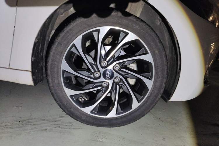 Used Hyundai Elantra (6th Generation / Lingdong) 2019 1.4T Dual-Clutch Xuan Dong · Dynamic Model Right Front Wheel Hub